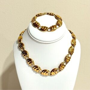 Napier Shell Ribbed Swirl Chunky Gold Tone Necklace & Bracelet Set 80s 90s